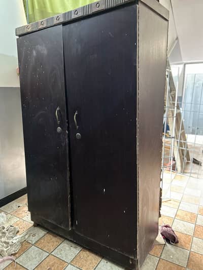 2 Door Wooden Wardrobe | Almari | Good Condition | Strong & Spacious