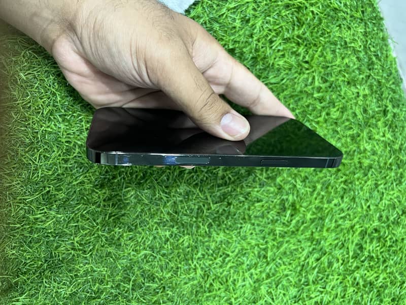 IPHONE 13 pro max 1