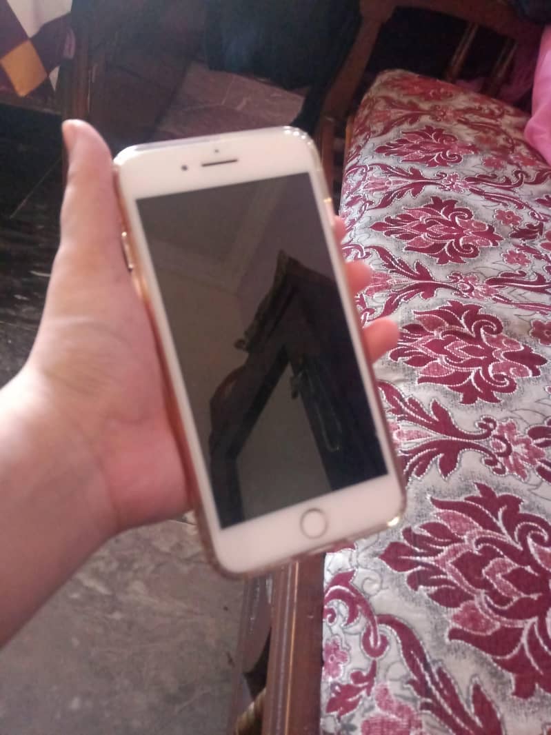 Apple iPhone 8 Plus 2