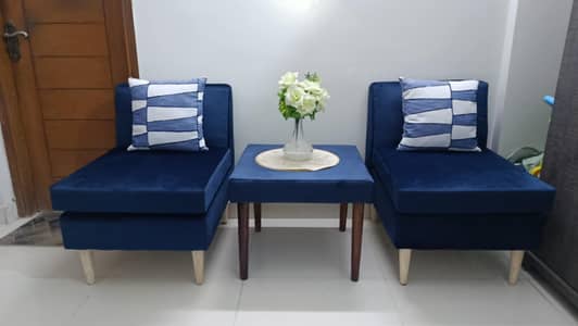 5 seater  sofa set with  table n  cushions .