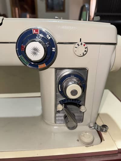 Janome 801 Sewing Machine