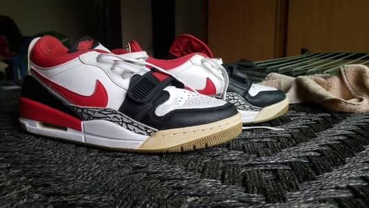 orignal Nike legacy 312 Chicago low fire red