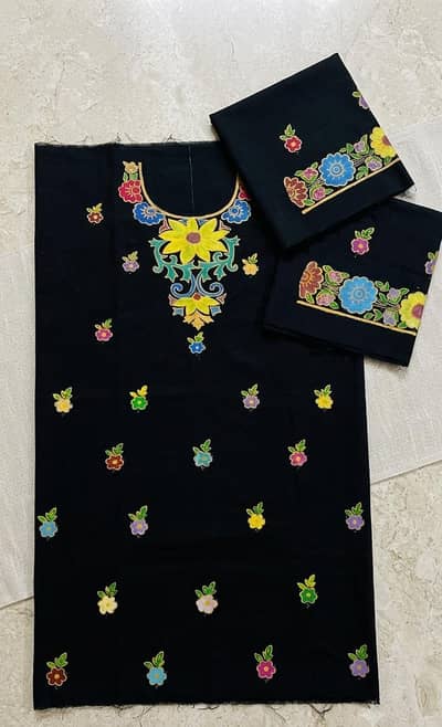 Customized Hand -painted,Foil, batik and hand-painted dresses/bags