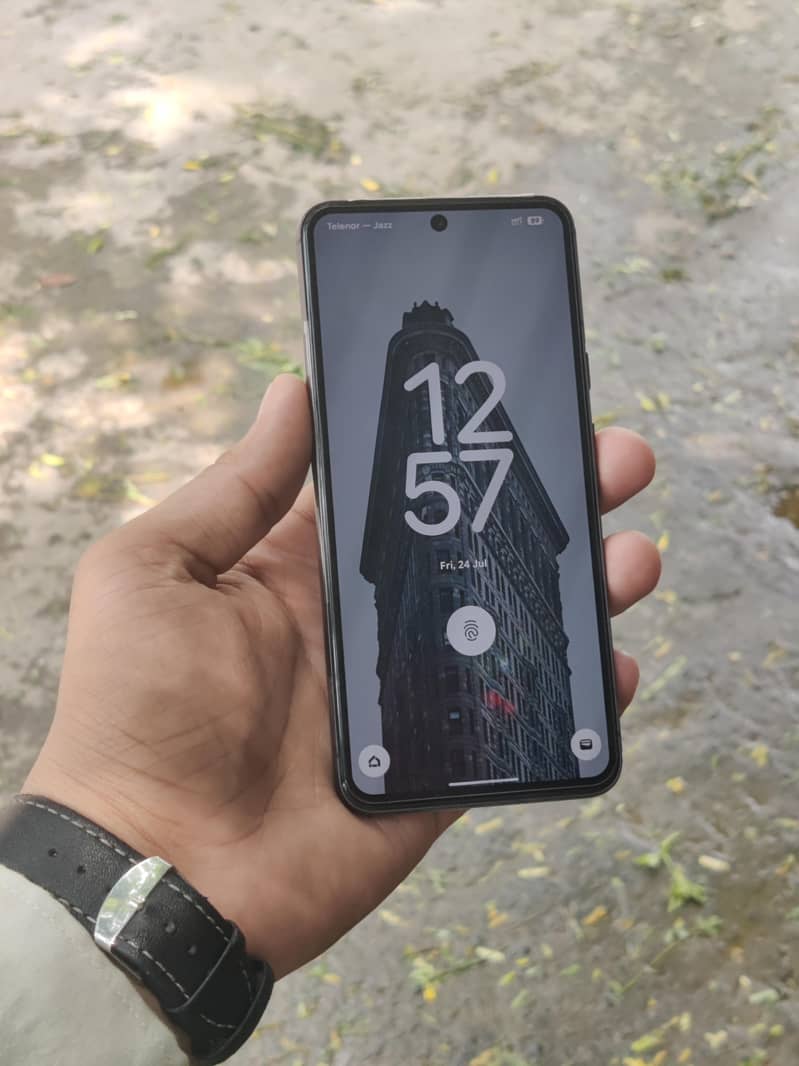 Google Pixel 8 1