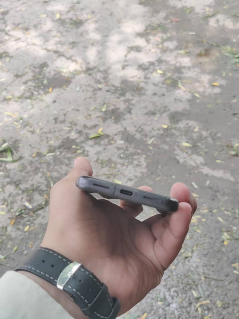 Google Pixel 8 5