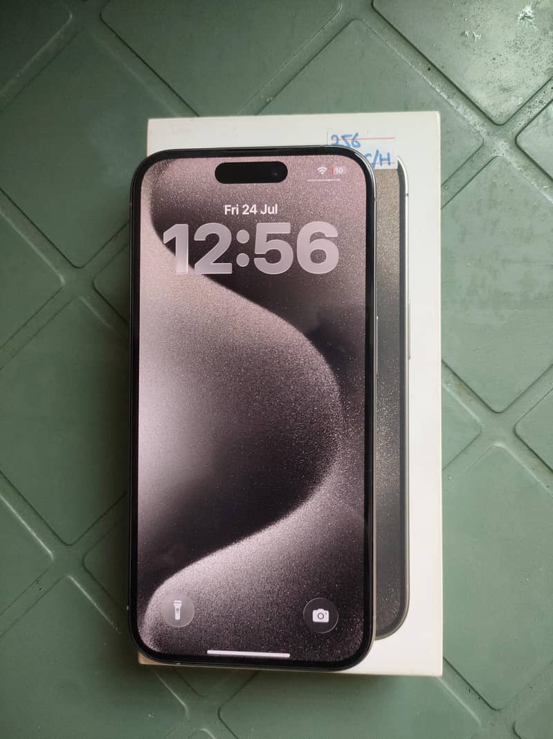 Apple iPhone 15 Pro 1