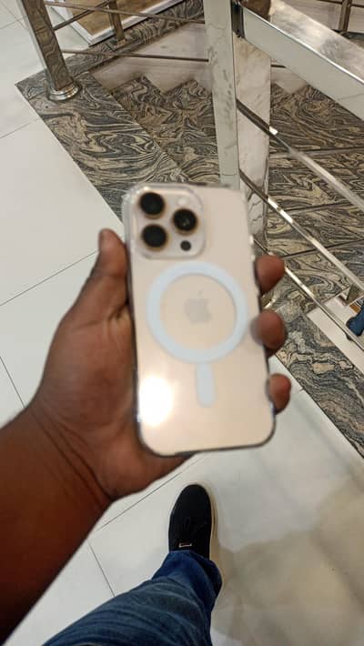 Apple iPhone 16 Pro