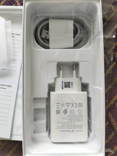 Vivo Y400