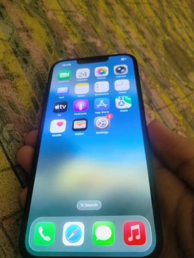 Apple iPhone 13