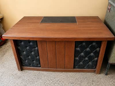 made by original wood and good quality good for all types of office
