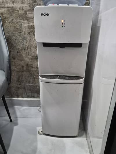 Water dispenser haier