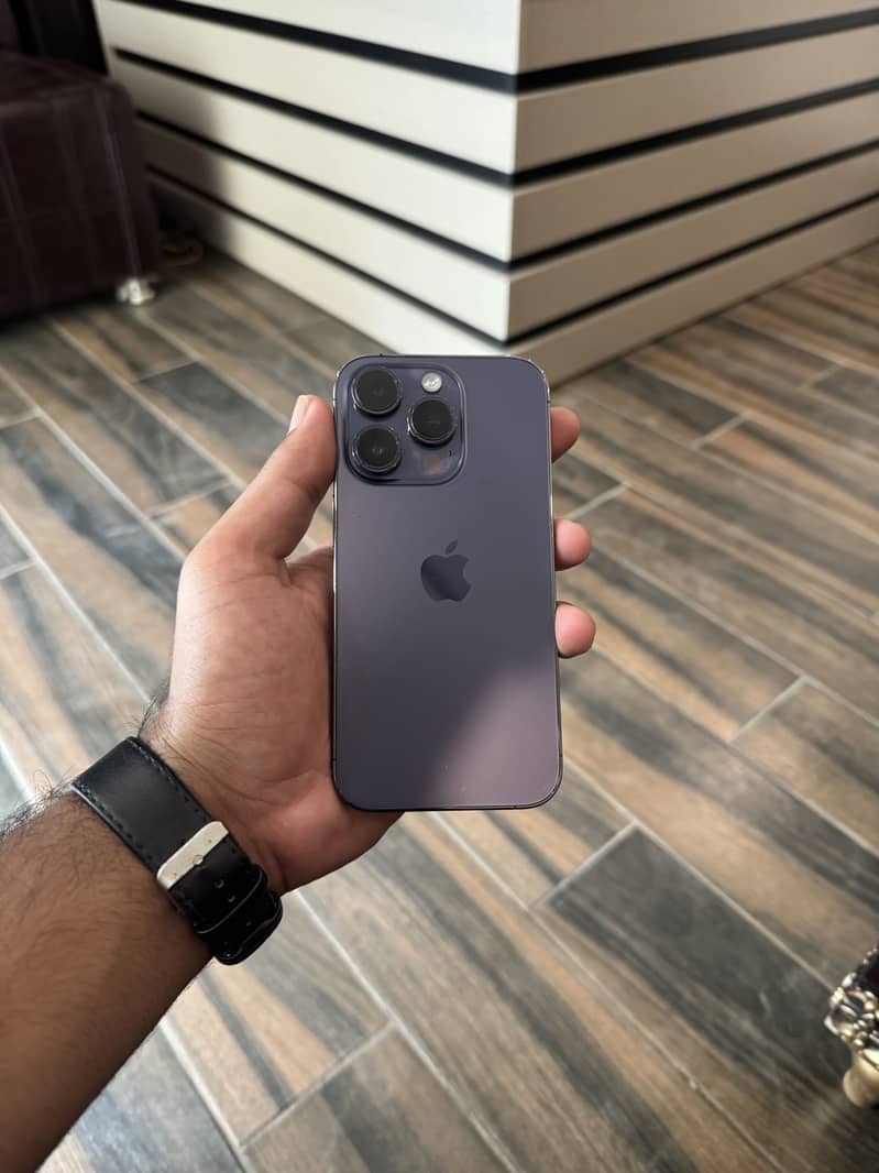 Apple iPhone 14 Pro 1