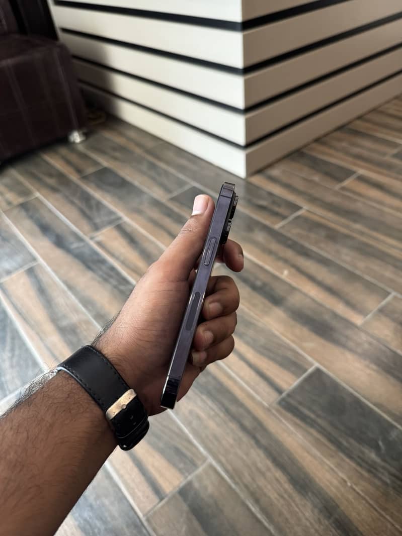 Apple iPhone 14 Pro 3