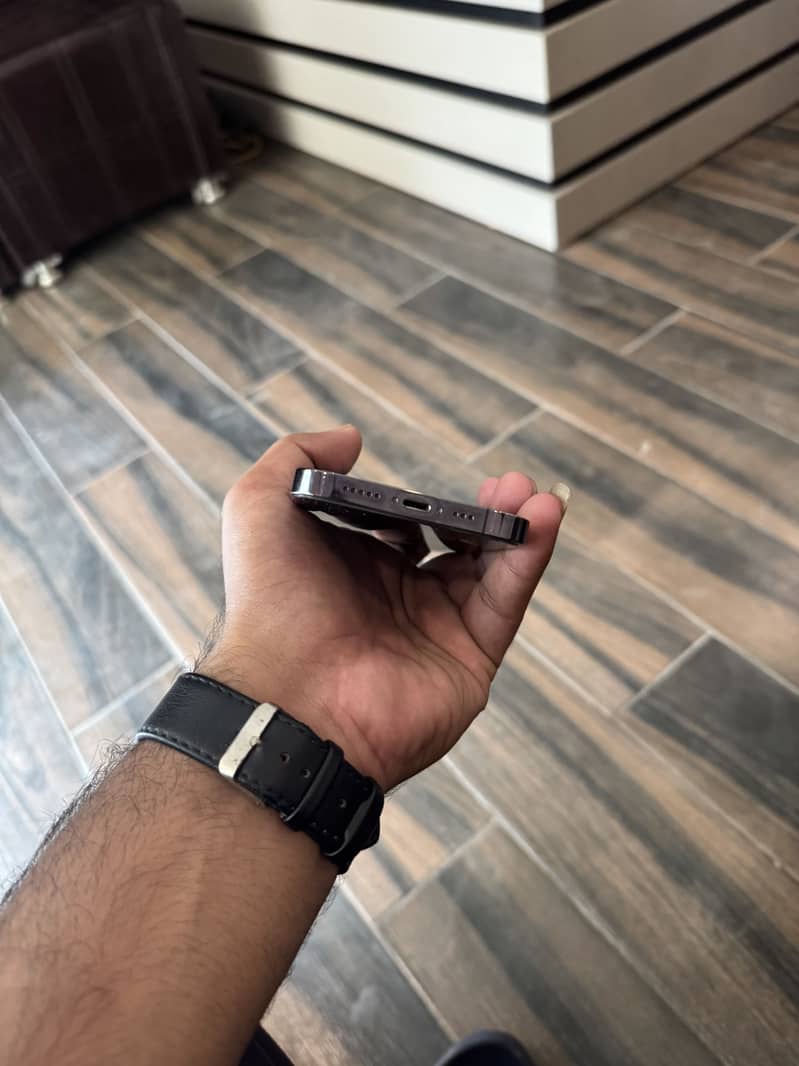 Apple iPhone 14 Pro 4