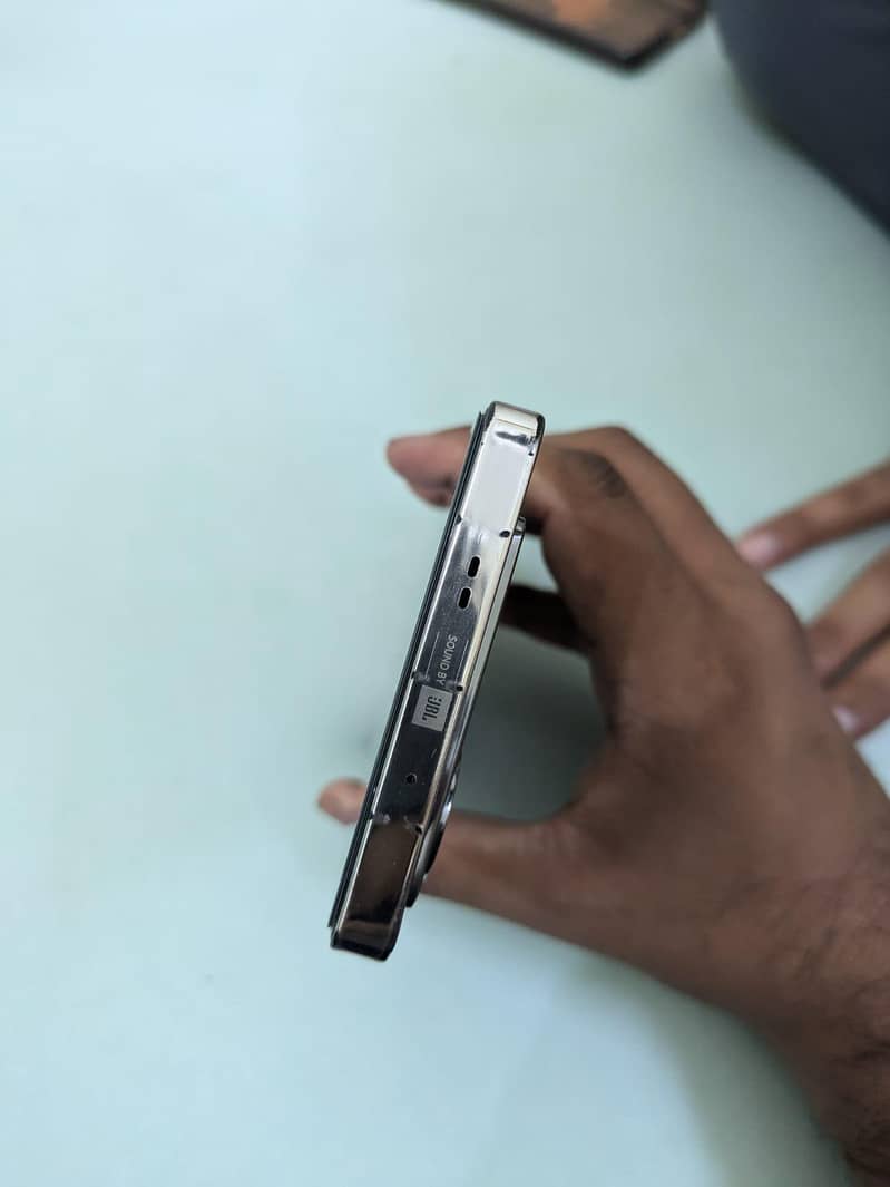 Infinix Note 40 4