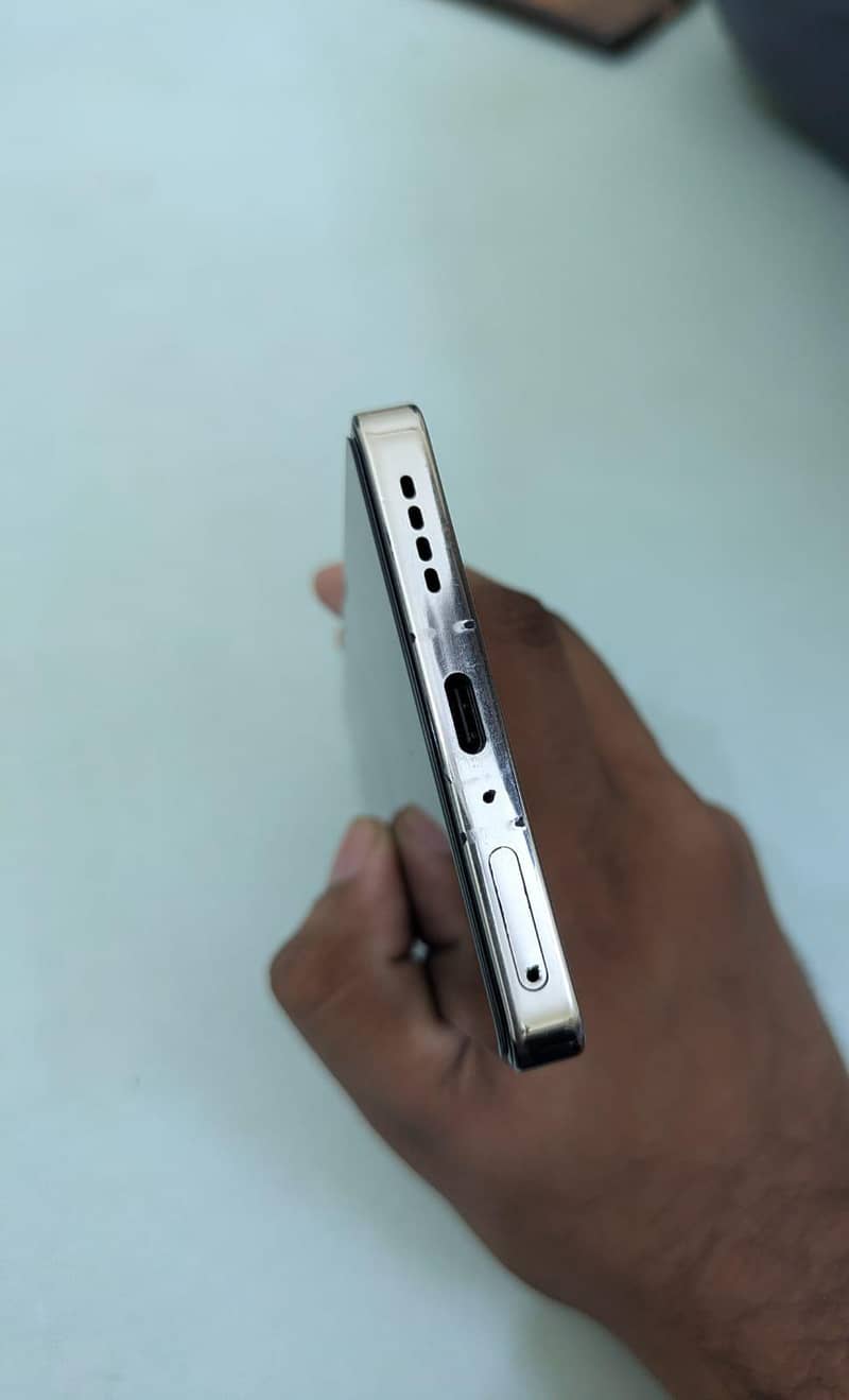Infinix Note 40 5