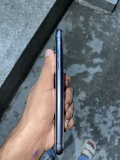 iPhone 11 balck color