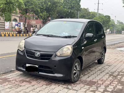 Daihatsu Mira 2012