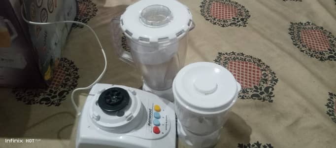 Kenwood  3 in 1 new juicer . no used