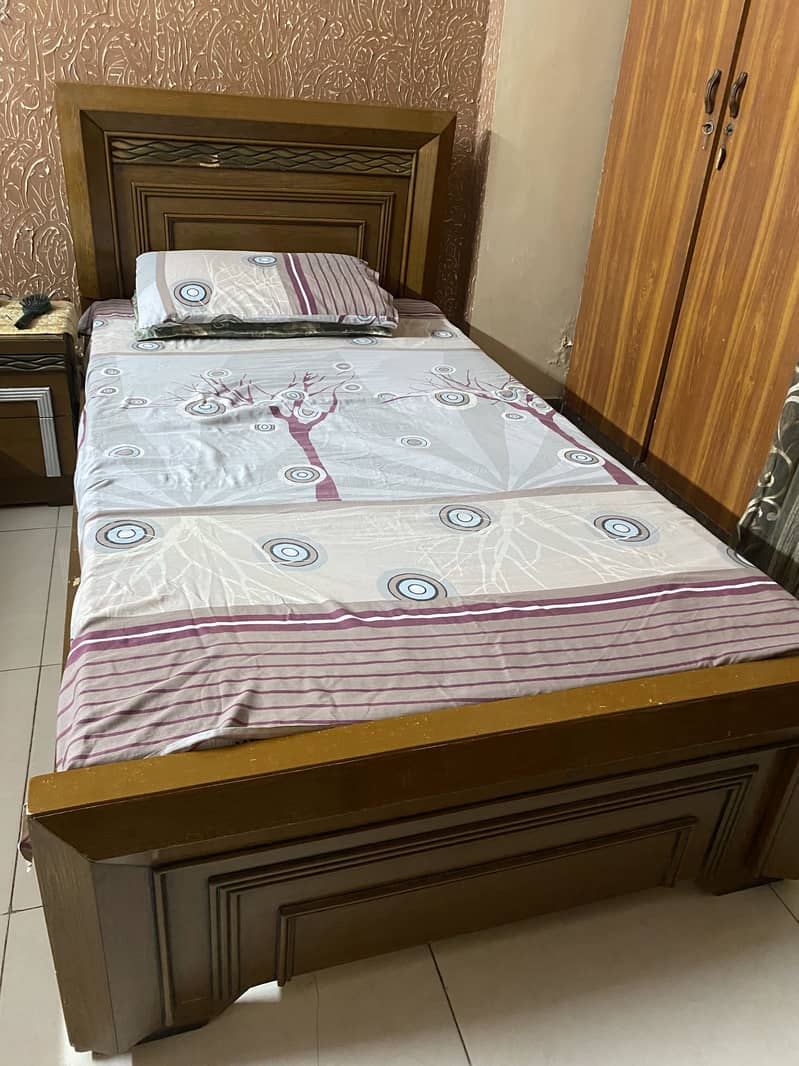 New condition single bed with side table 5