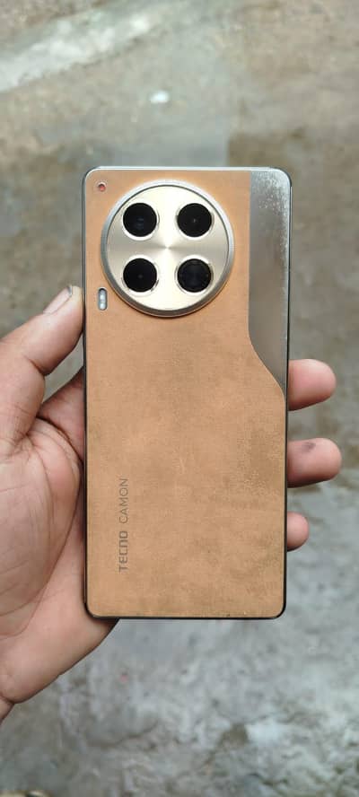 Tecno CAMON 30 contact 03094034538
