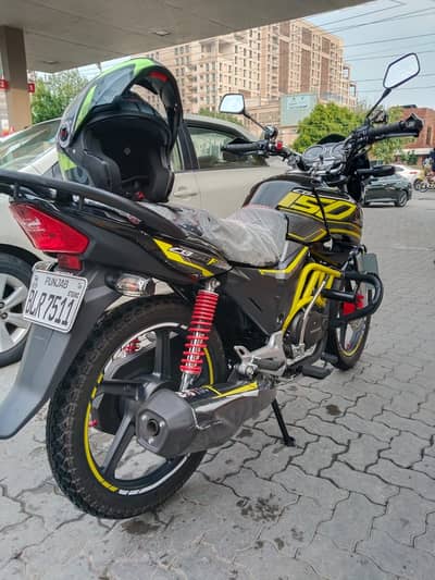 CBR 150G black clr brand new