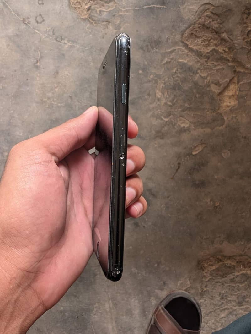 Apple iPhone SE 6