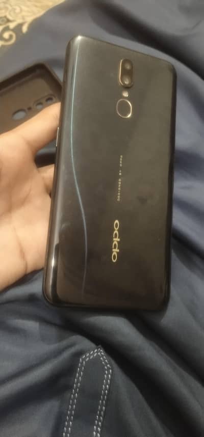 oppo f11 memory 8/256