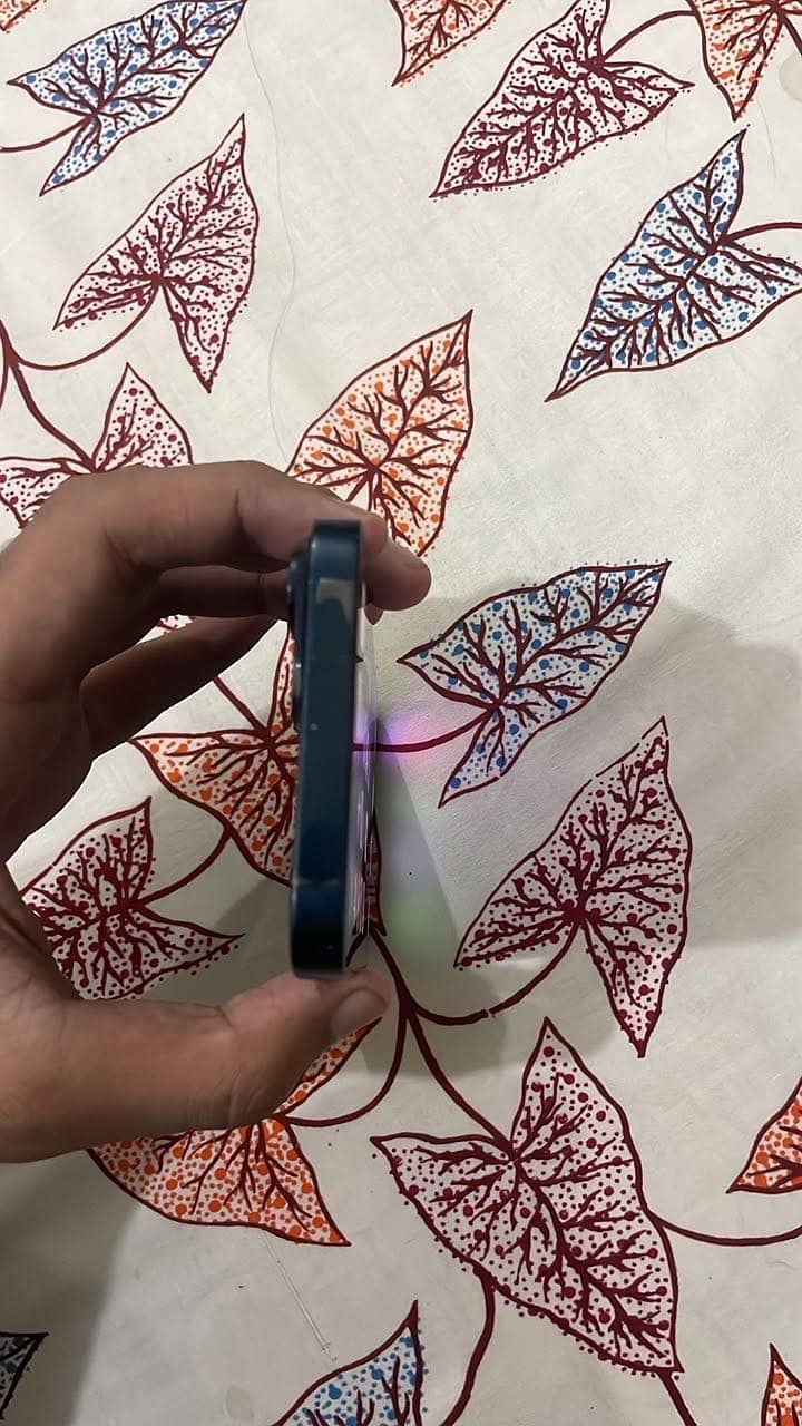 Apple iPhone 14 6