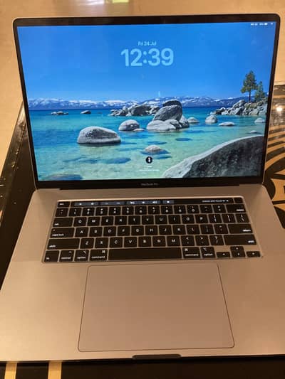 Apple MacBook Pro 16” 2019 | Core i7 | 16 GB Ram| 512 GB SSD|4 GB Graf