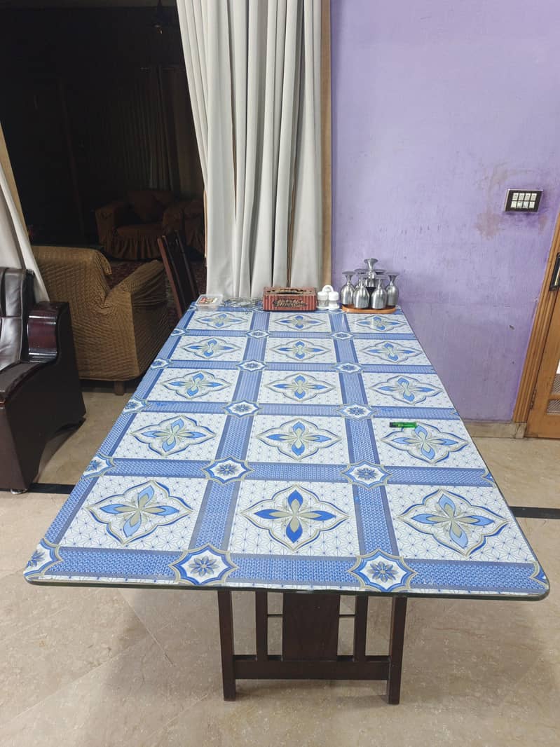 A DINNING Table 0