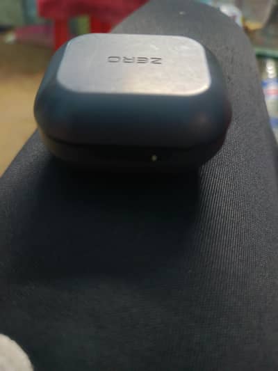 Zero Gravity Airpods