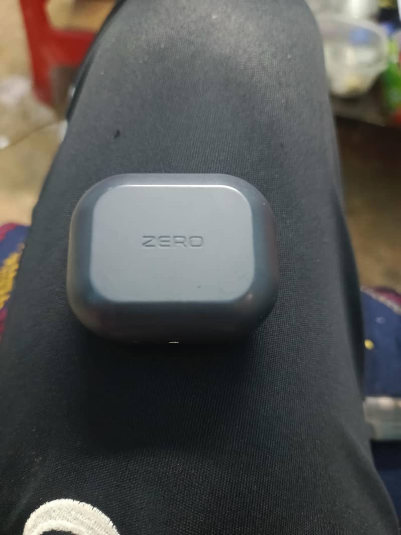 Zero Gravity Airpods 1