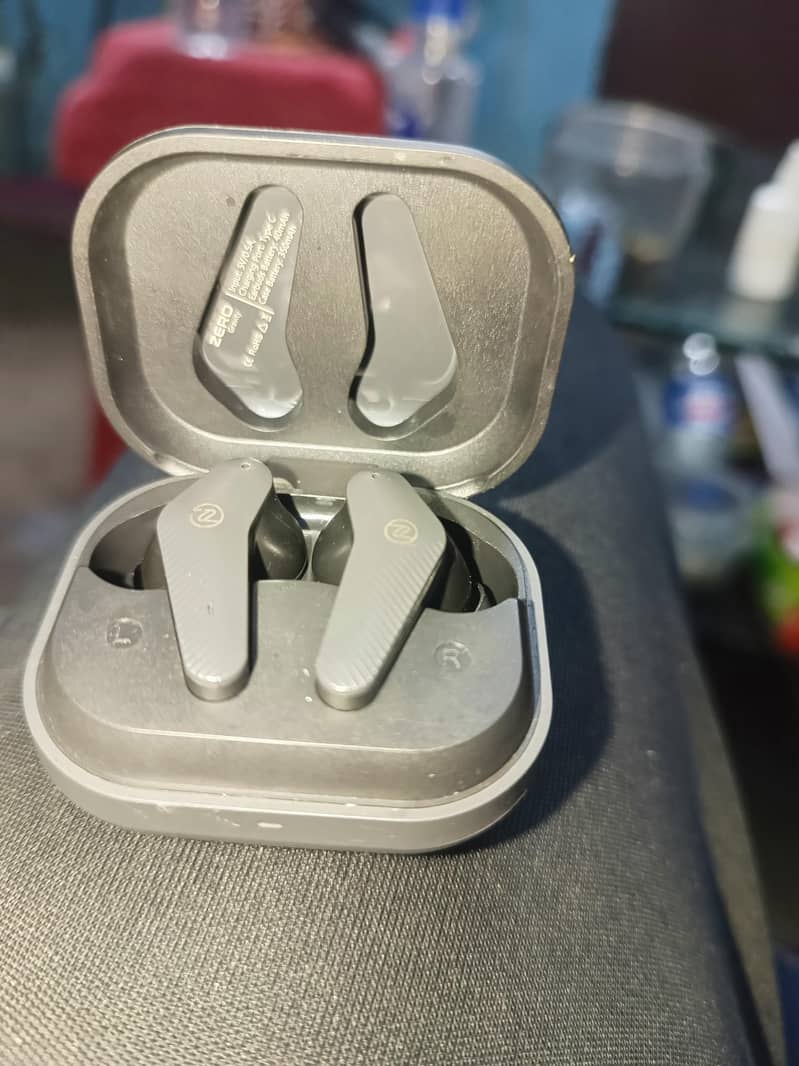Zero Gravity Airpods 2