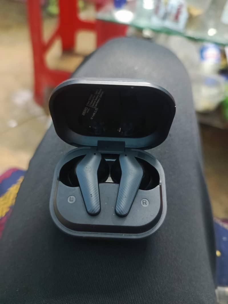 Zero Gravity Airpods 3