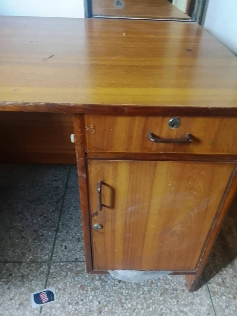 office table 0