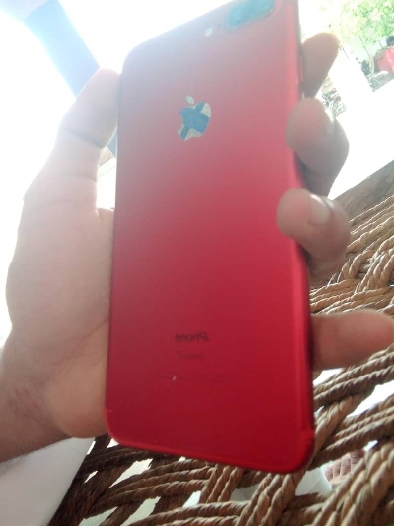 Apple iPhone 7 Plus 1