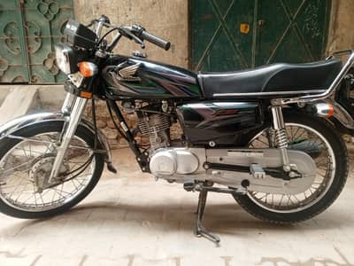 Honda 125 2023 model bike for sale in Multan