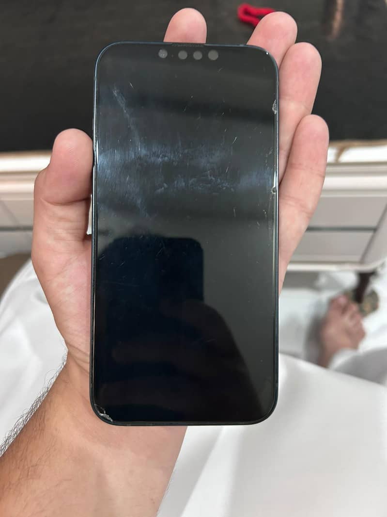Apple iPhone 13 5