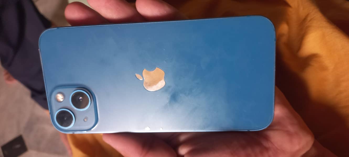 Apple iPhone 13 6