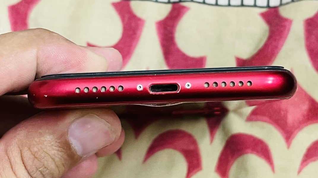 Apple iPhone 11 4