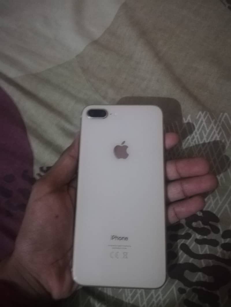 Apple iPhone 8 Plus 1