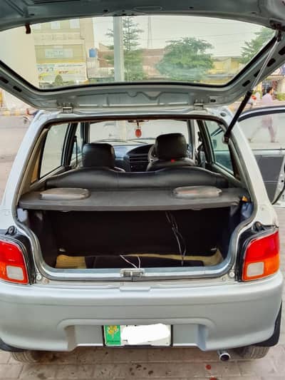 Daihatsu Cuore 2011