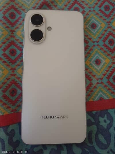 Tecno Spark Go 2