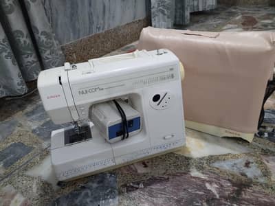 Singer Computerized Sewing Machine - Urgent Sale