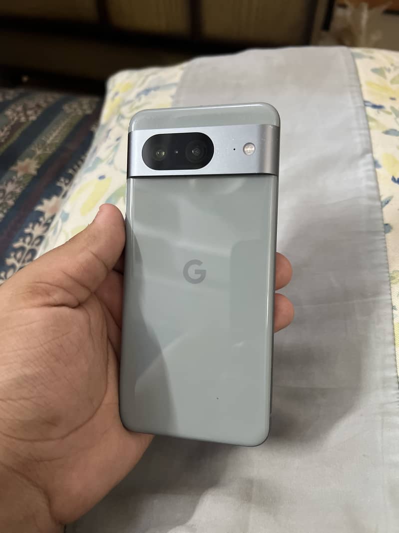 Google Pixel 8 1