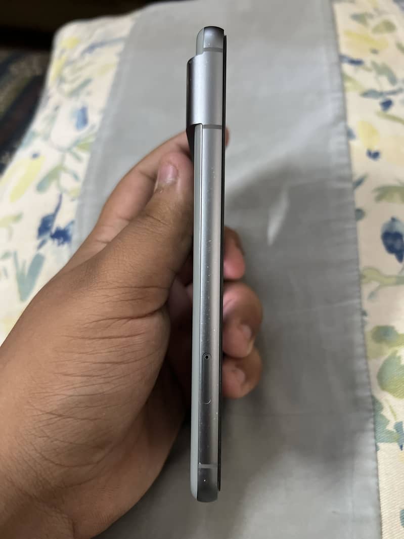 Google Pixel 8 3