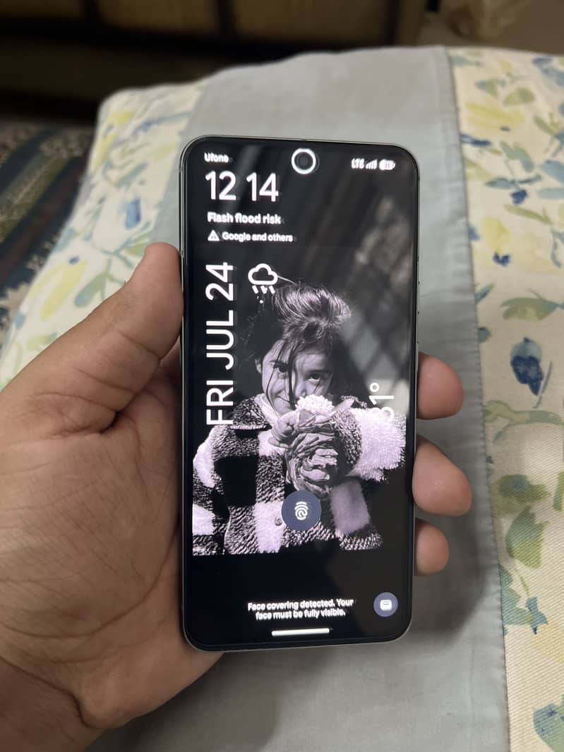 Google Pixel 8 6