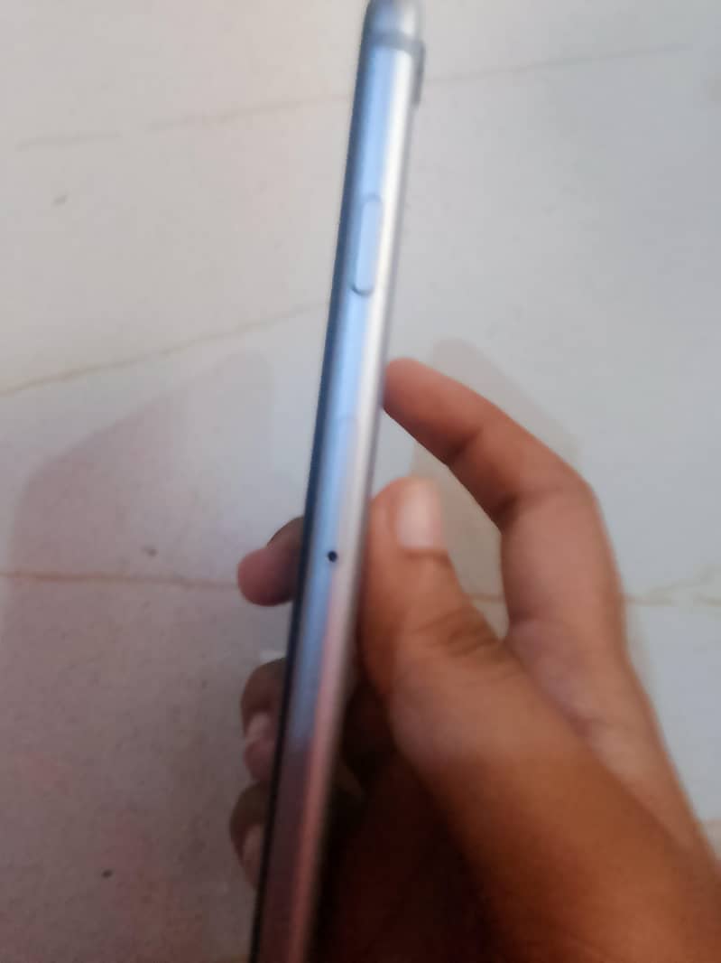 Apple iPhone 6 2