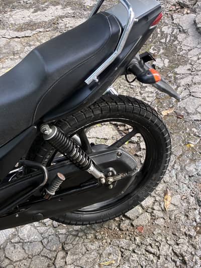 YBR 125 G (urgent sale )